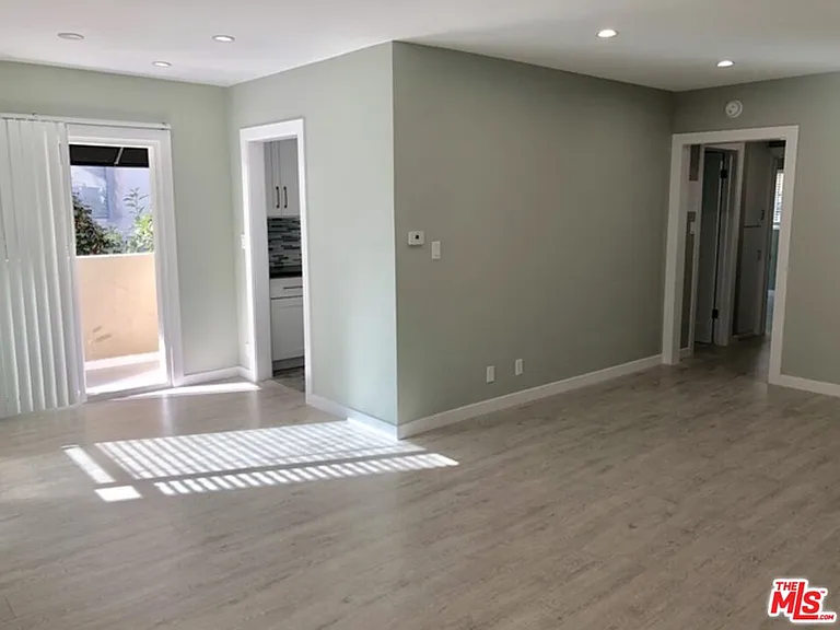 815 S Sherbourne Dr #3 — Photo 12