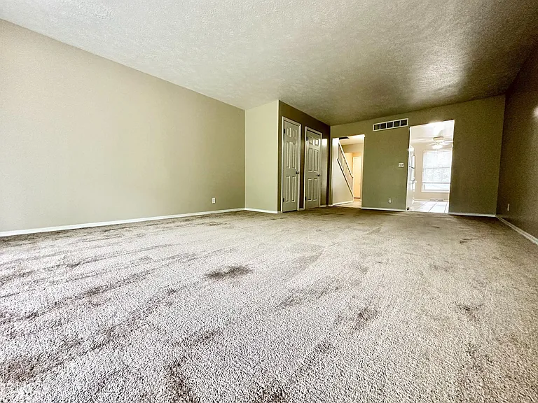 301 S Regency Dr — Photo 10