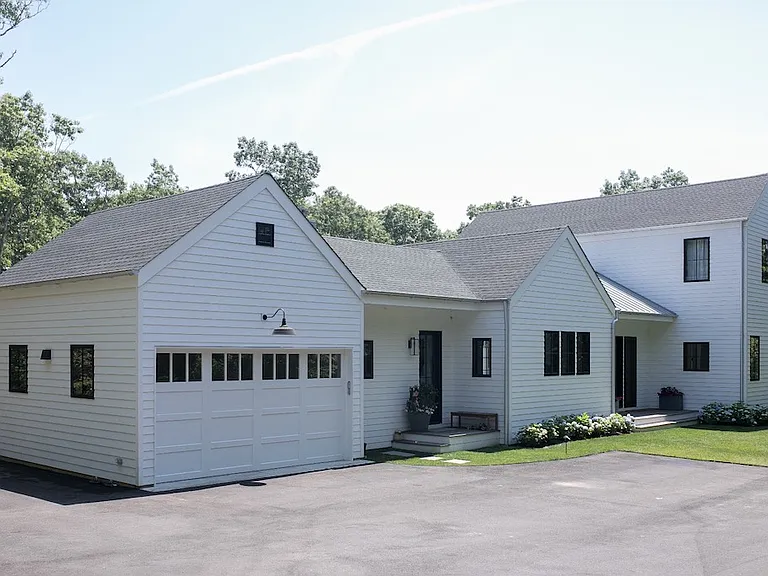 60 Alewive Brook Rd — Photo 3