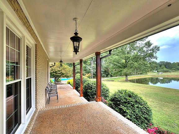 2nd image of 149 Cook Rd