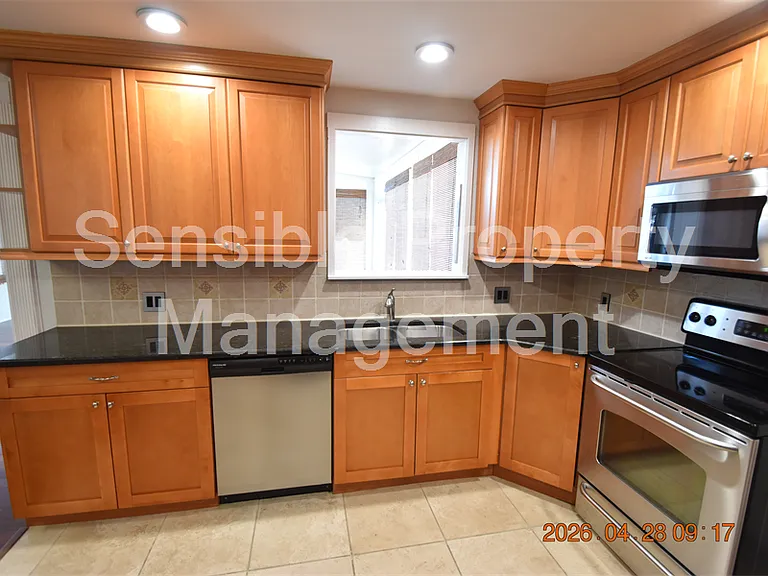 3223 W Wyoming Ave — Photo 16