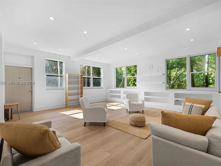 200 Ocean Lane Dr #108 — Photo 5