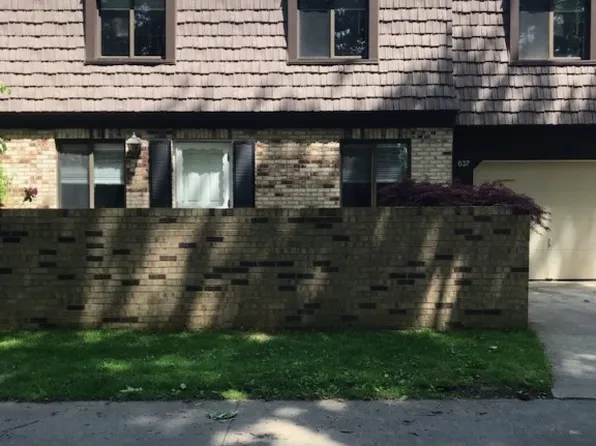 637 Tollis Pkwy, Broadview Heights, OH 44147