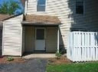 2364 Carnation Dr, Crest Hill, IL 60403