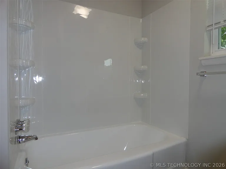 2312 W 44th St — Photo 10