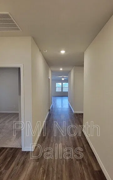 2633 Oneida Ln — Photo 9