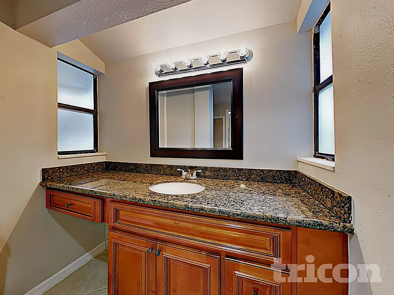 506 Emberwood Dr — Photo 15