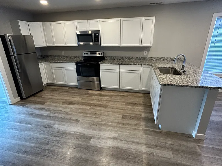 2879 N Dearborn St #2 — Photo 7