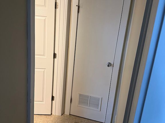 HALL TO BATHROOM