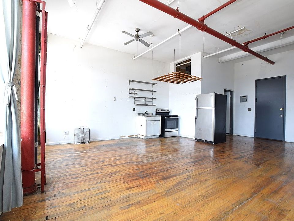 1st image of 389 Troutman St