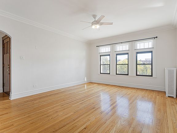 4th image of 2352 N Spaulding Ave #203