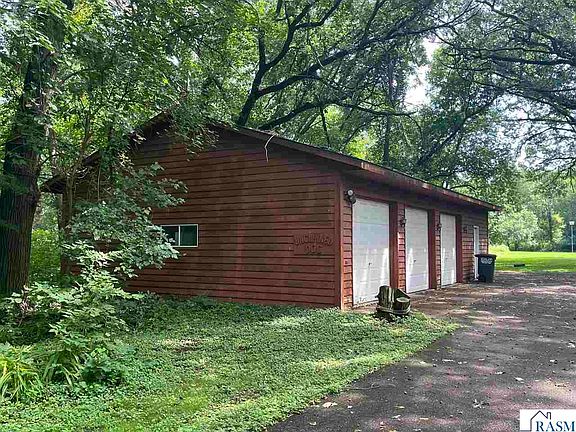 3rd image of 44221 Rabbit Rd