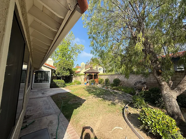 2966 Chippewa Ave — Photo 18