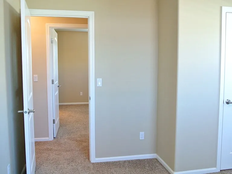2620 Newton St — Photo 18