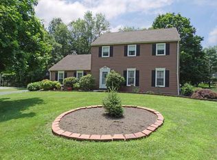 52 Fawn Dr, Holland, PA 18966