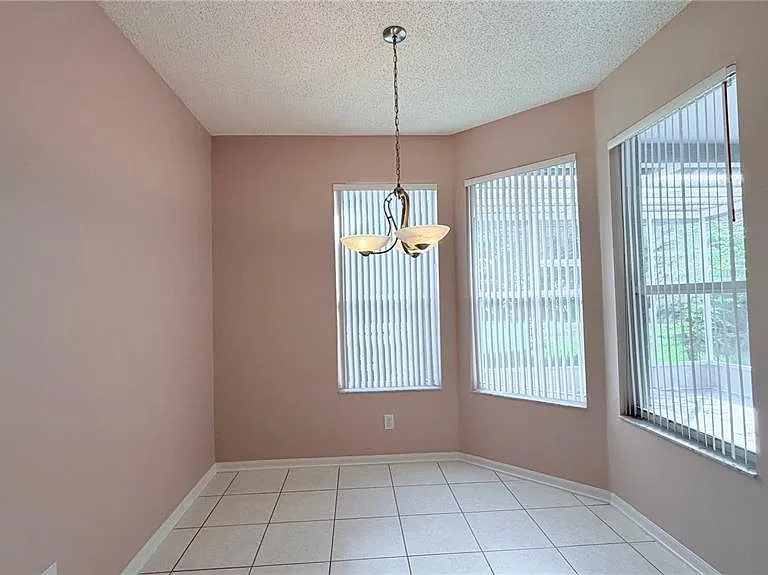 4712 Mapletree Loop — Photo 7