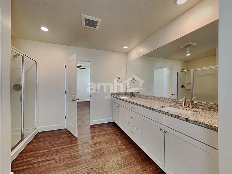 2317 E Surry Way — Photo 12