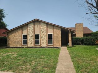 2111 Statler Dr, Carrollton, TX 75007