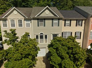 8369 Jovin Cir, Springfield, VA 22153