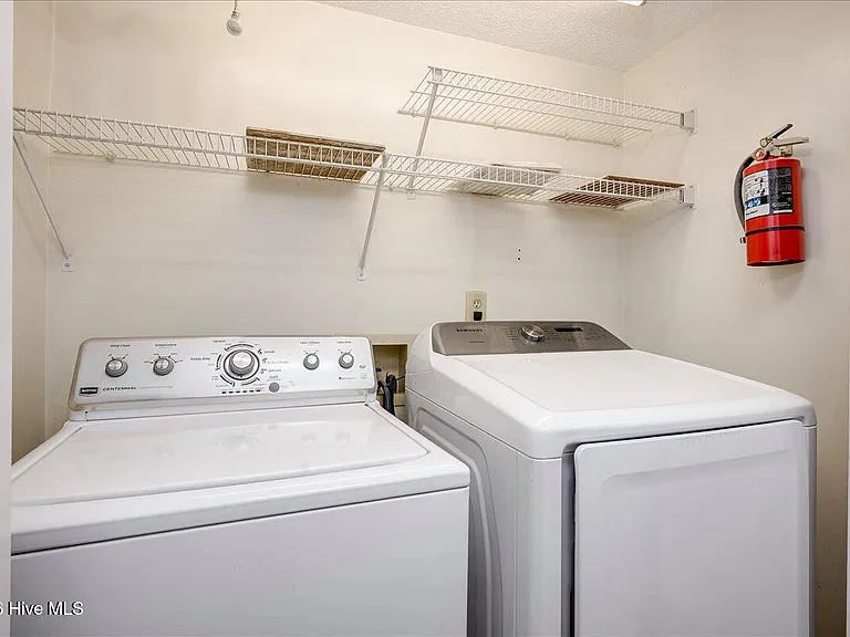 3101 Bobcat Ct — Photo 20