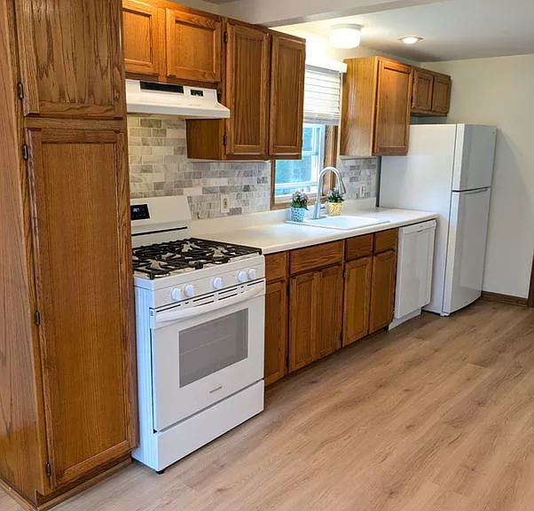 3603 Abbott Rd — Photo 1
