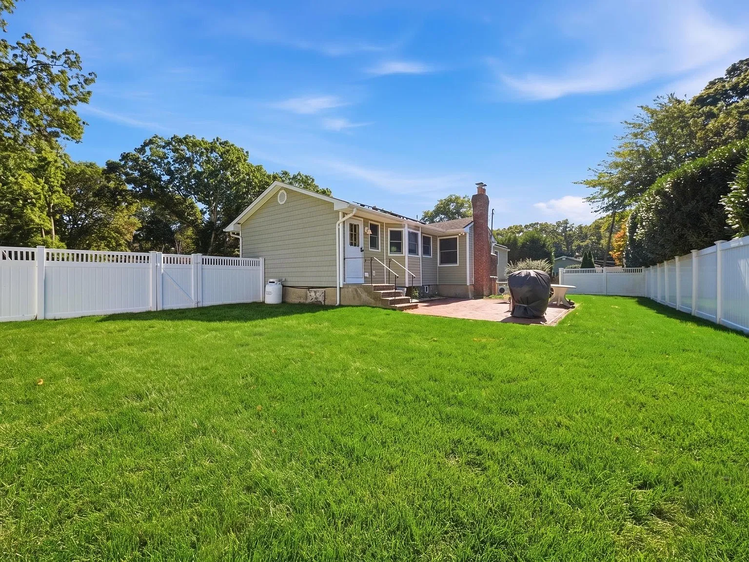 3 bed, 1825 sqft, $4,850 — Photo 4
