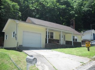 65 Hidden Vly, Chapmanville, WV 25508