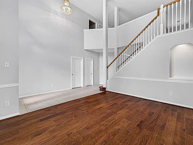 2502 Rosebluff Ct — Photo 5