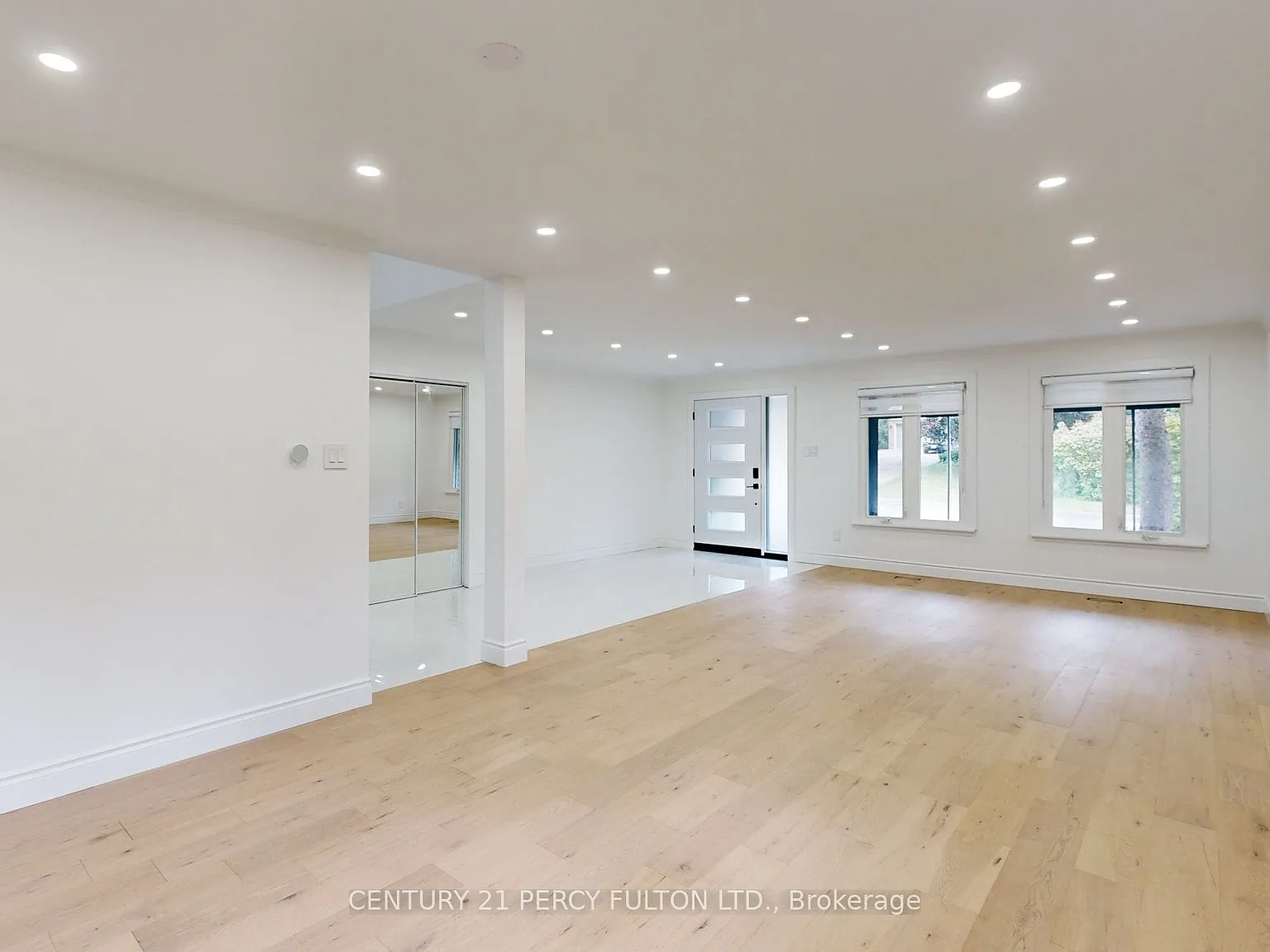 4 bed, $3,990 — Photo 4