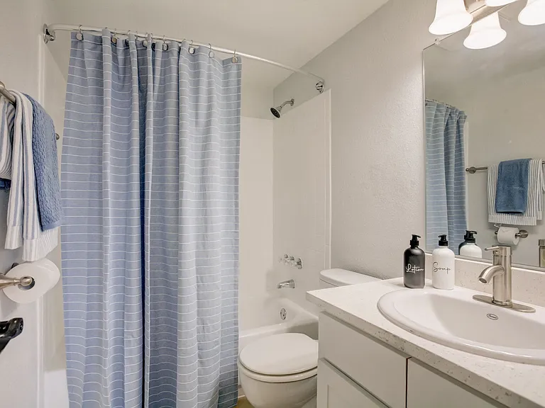 Captiva Club Apartments — Photo 12