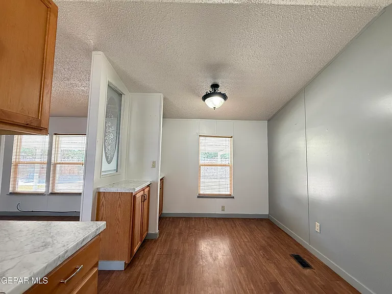 5941 Sixta Dr — Photo 20
