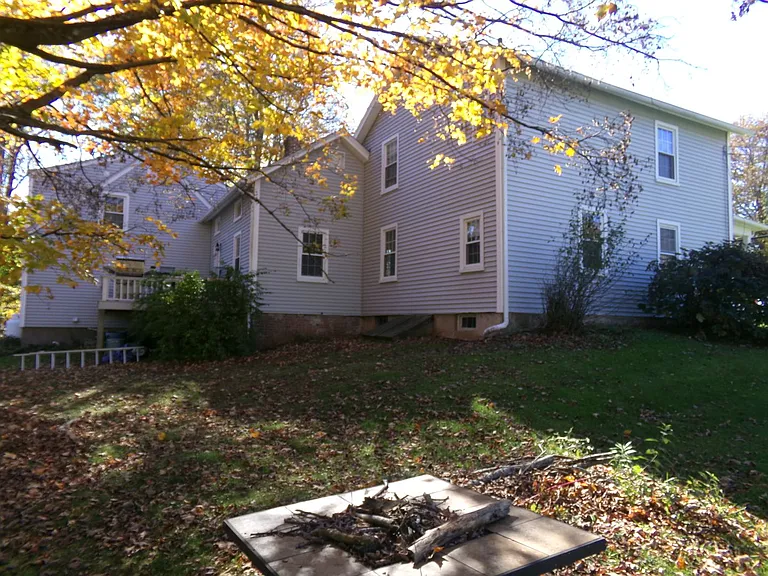 128 East St — Photo 31