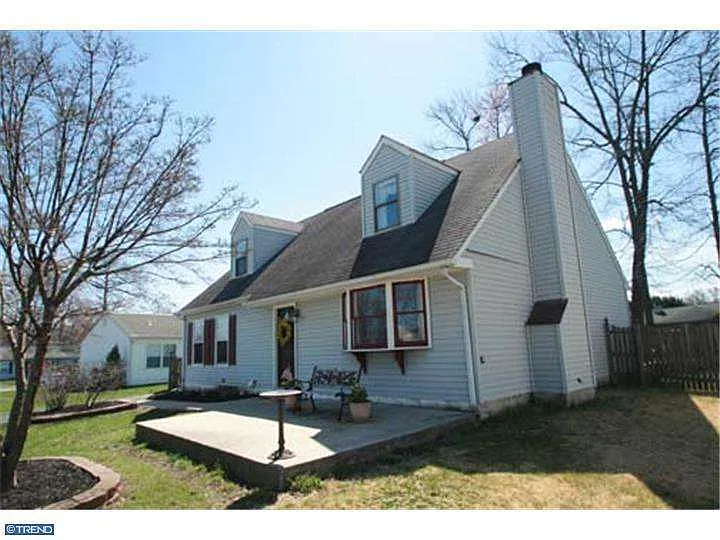 128 Medley Dr photo 1