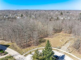 Glasgow Ln, Solon, OH 44139