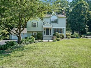 27 Orchard Ln, Berkeley Heights, NJ 07922