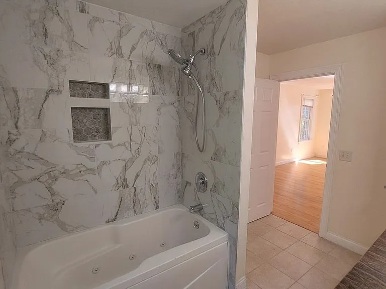 339 Poplar St — Photo 19