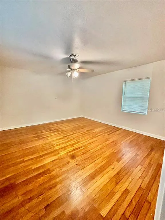 2 bed, 1.0 bath, 1422 sqft, $1,700 — Photo 4