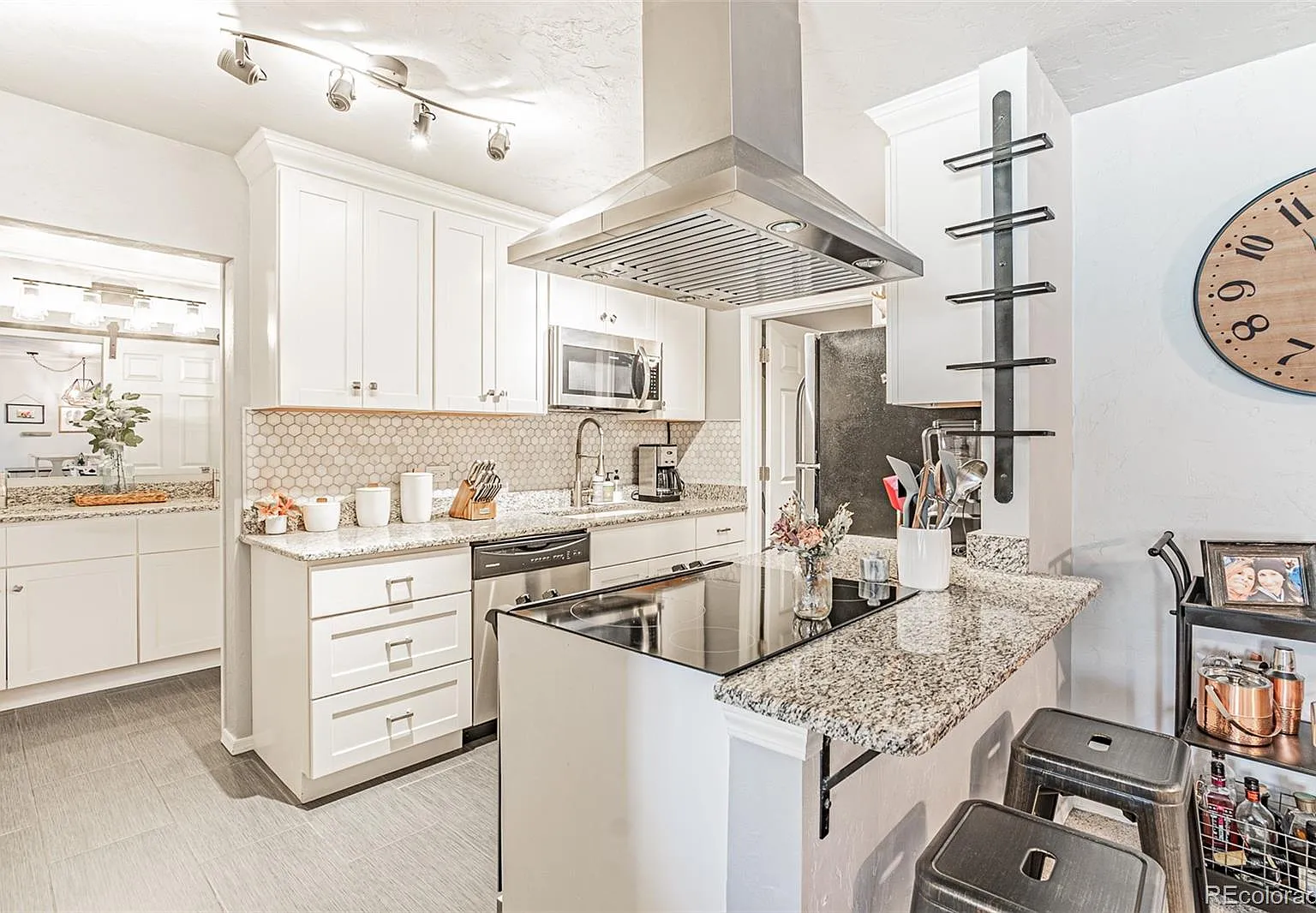 The Florentine Condos — Photo 2