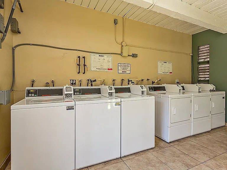 Pampas Lane Apartments — Photo 11