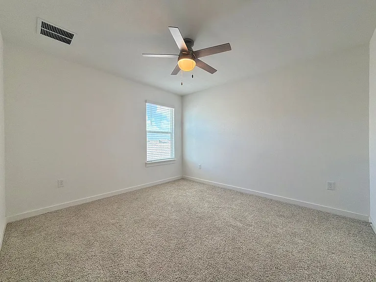 2901 Louris Ln — Photo 27