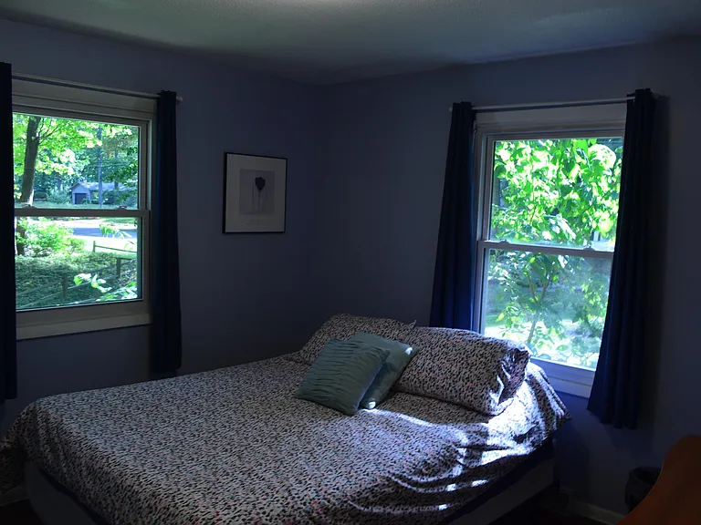 1009 Sycamore Dr — Photo 10