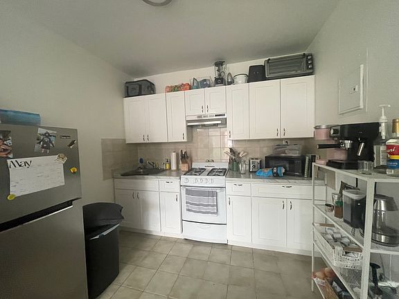 3rd image of 440 W 238th St Floor 3