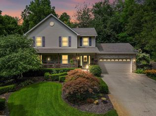 4815 Cuthbert Rd, White Lake, MI 48386