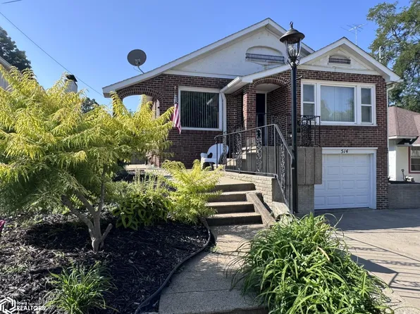 514 W Maple St, Centerville, IA 52544