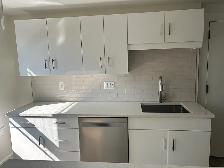 104 Meadow St #2S — Photo 2