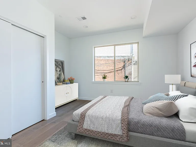 2925 W Master St — Photo 23