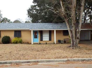 504 10th Ave SE, Magee, MS 39111