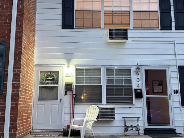 903 Towne House Village, Islandia, NY 11749