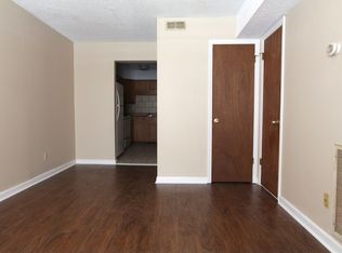 413 Barnhardt Cir, Fort Oglethorpe, GA 30742