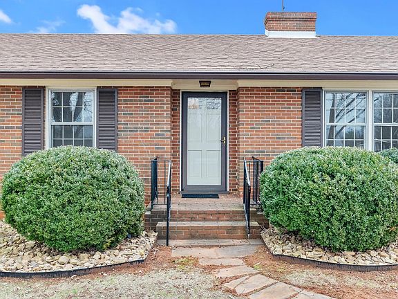 2nd image of 1730 Redfields Rd